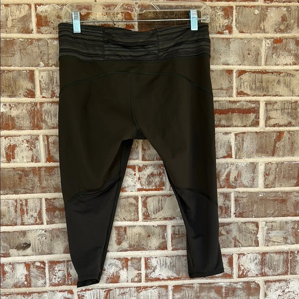 lululemon athletica Green Gator Cyber Pink Racer Stripe Cropped Leggings